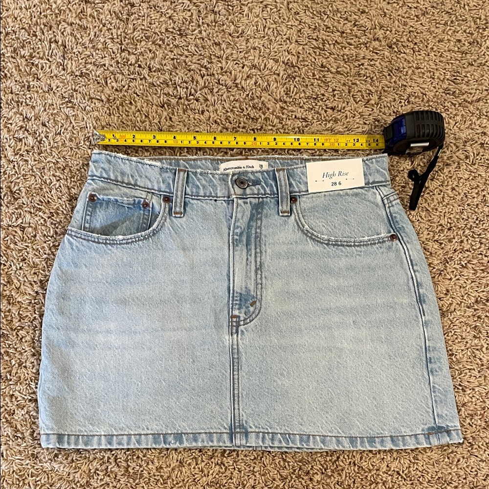 Abercrombie & Fitch High-Rise Light Blue Denim Mini Skirt Size 28 / 6
